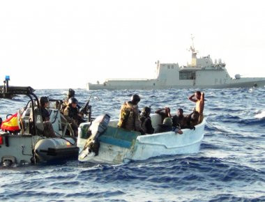 Πληροφορίες για βύθιση πολεμικού σκάφους της Ε.Ε. στον Κόλπο του Άντεν - Διαψεύδει η EUNAVFOR